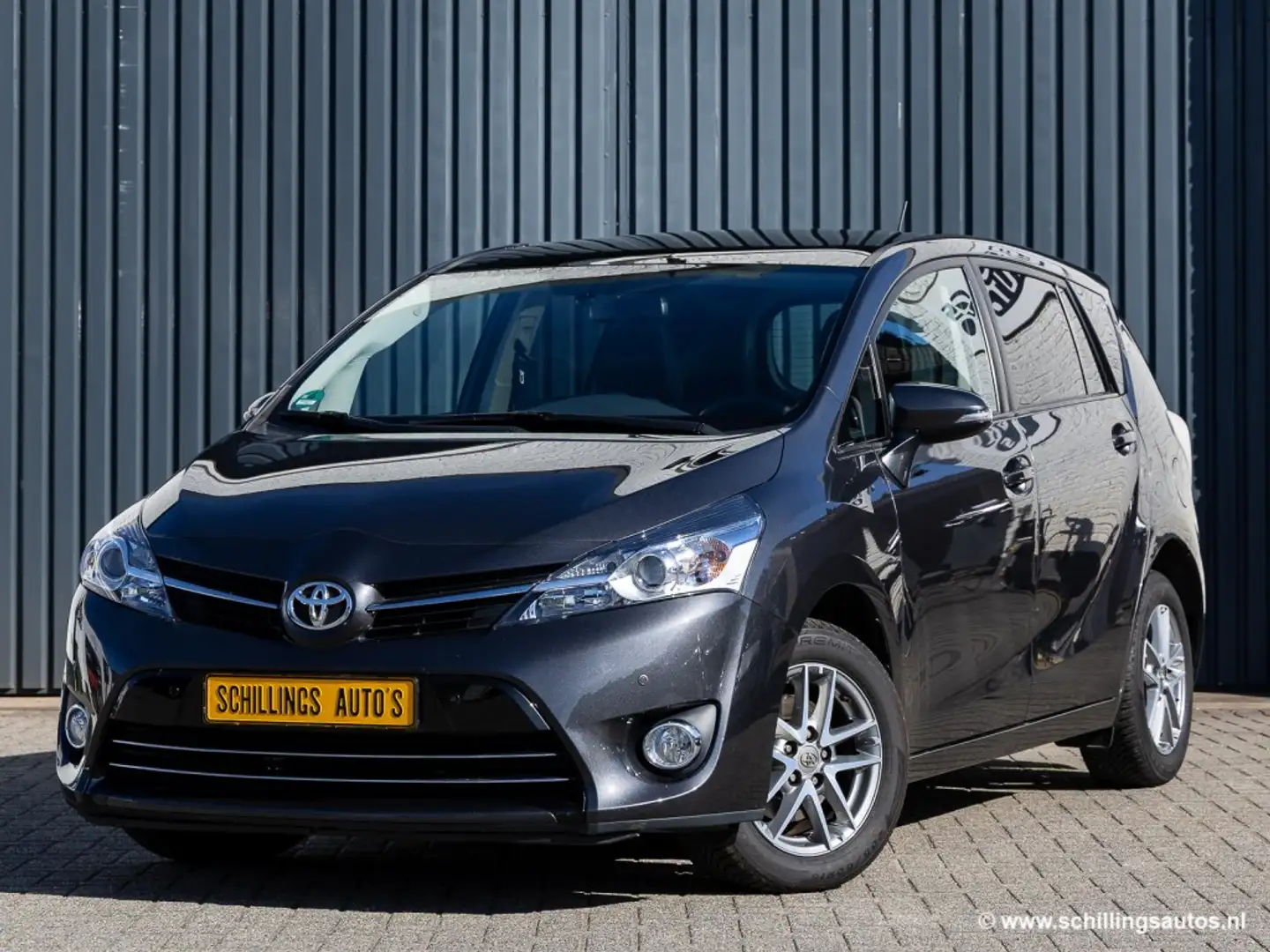 Toyota Verso 1.8 VVT-I  Automaat Panoramadak Airco-Ecc 38.000km Grijs - 1