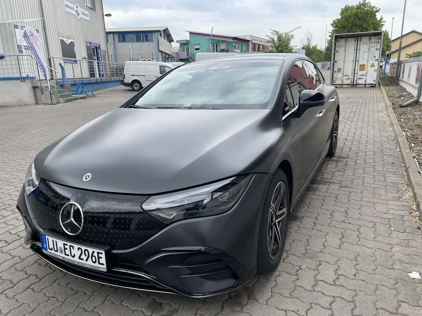 Mercedes-Benz EQE 300 AMG Line Junge Sterne Garantie bis 10.2029 Grau - 2