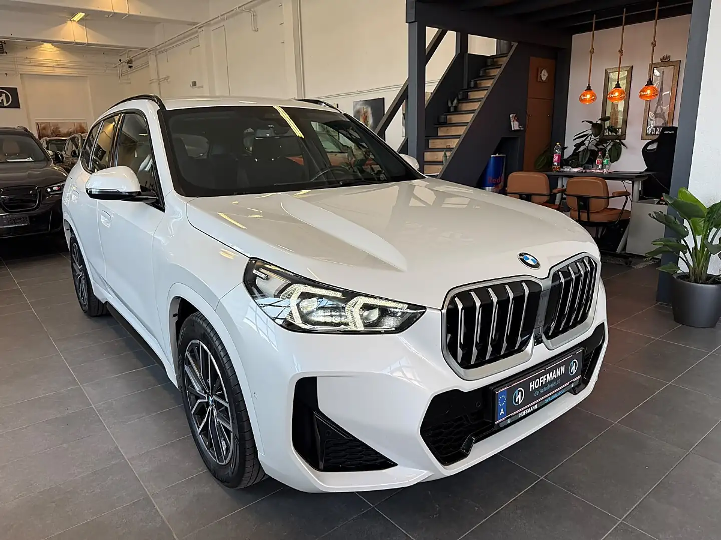 BMW X1 xDrive23d 48V Aut. M-Paket/AHK/Hud/ACC+ Weiß - 1