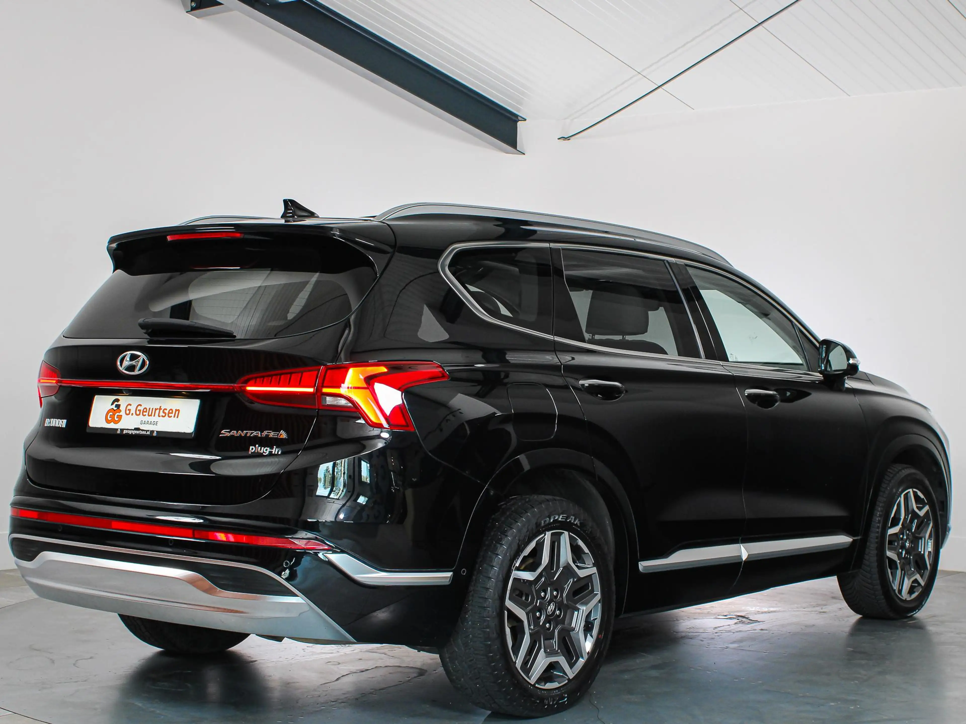 Hyundai SANTA FE 1.6 T-GDI PHEV Premium Plus Sky 7-Persoons Panoram — photo 2