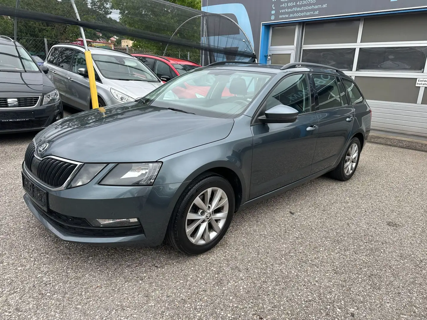 Skoda Octavia Combi 2,0 TDI Ambition Limited DSG Ambition Limti Grau - 1