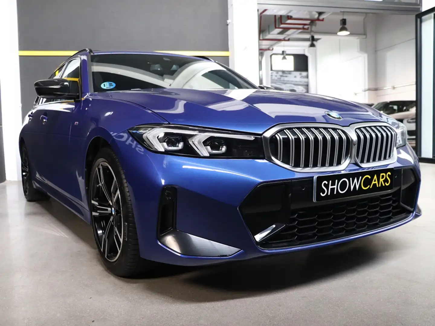 BMW 320 320dA xDrive Touring Azul - 2