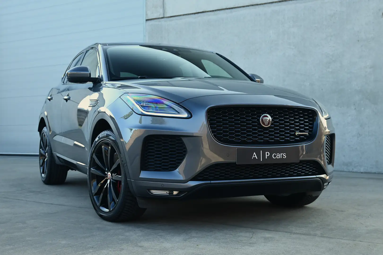 Jaguar E-Pace 2.0 T AWD R-Dynamic | meridian | leather | LED Gris - 1