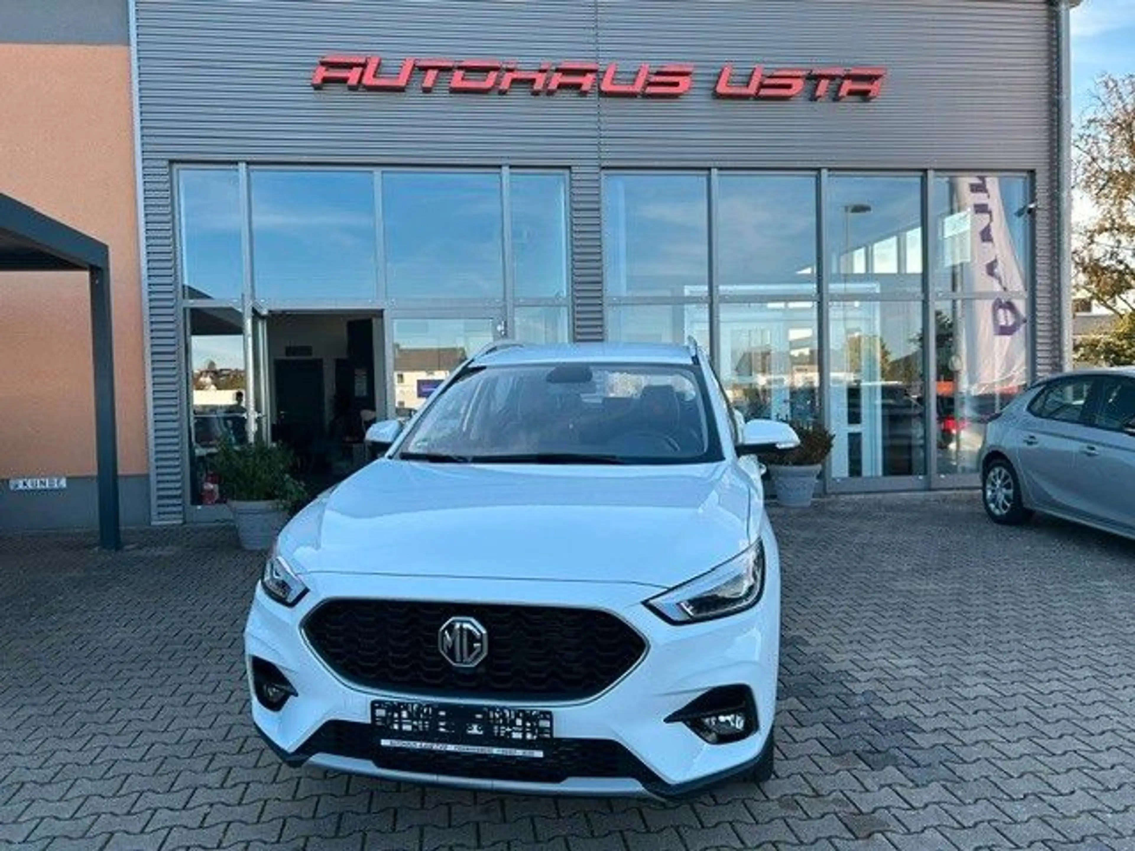 MG ZS Luxury