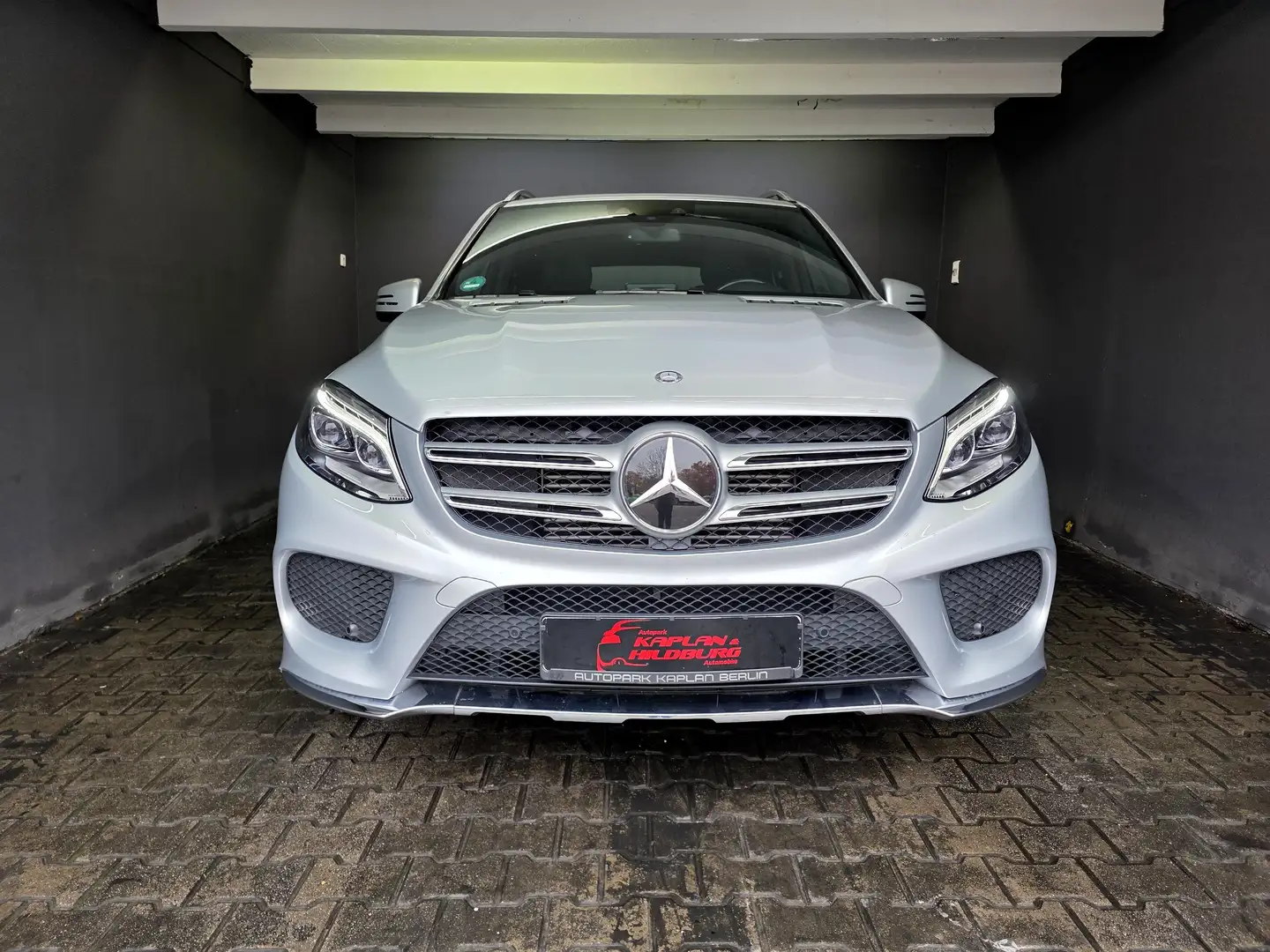 Mercedes-Benz GLE 350 d 4M, AMG LINE, e.DACH, R-KAM, DISTRONIC, AHK Silber - 2