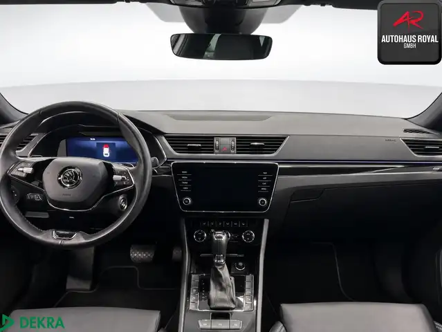 Skoda Superb view 5