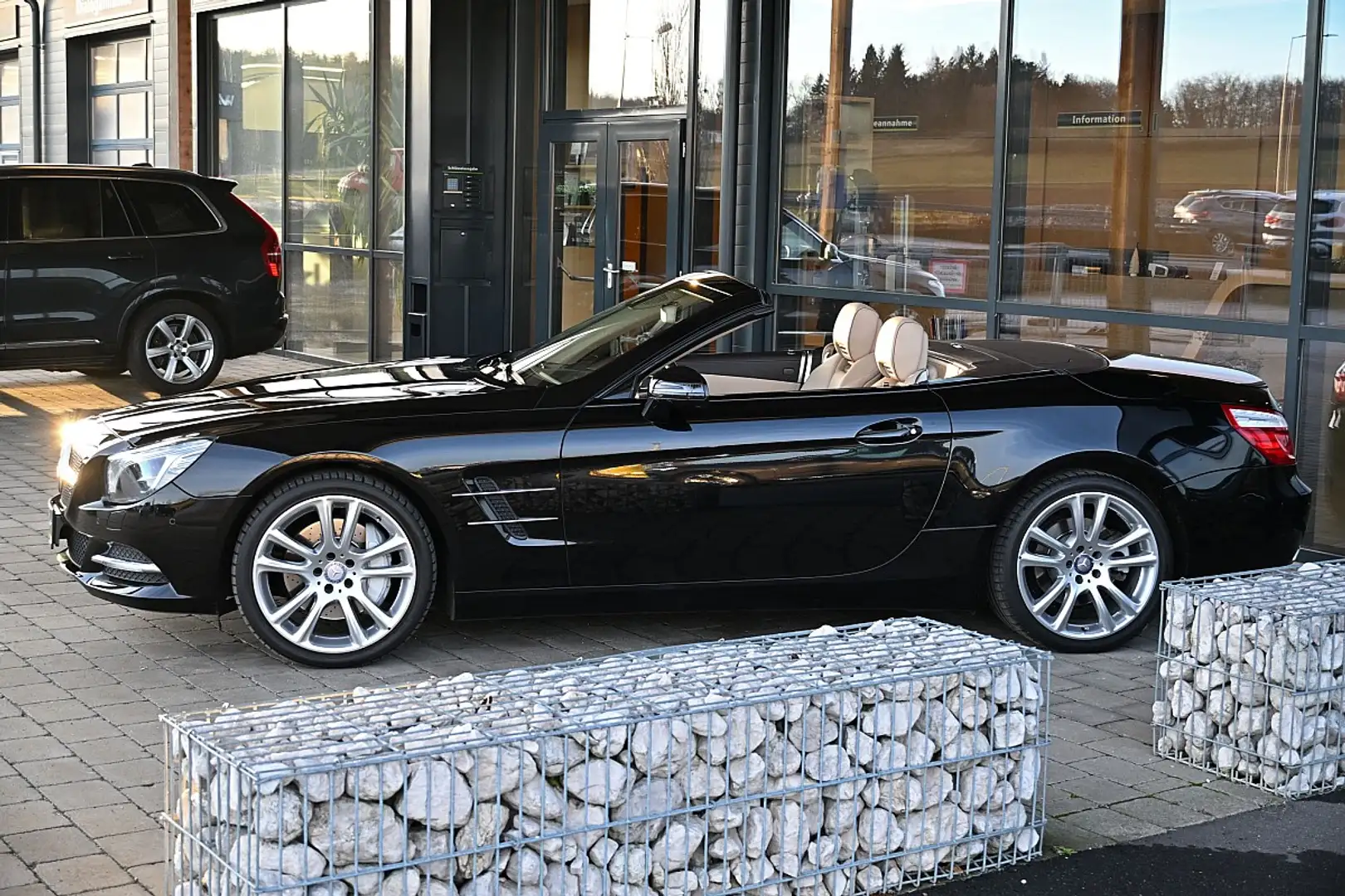 Mercedes-Benz SL 350 Roadster Aut. HarmanKardon, Panorama, Sitzklima... Schwarz - 2