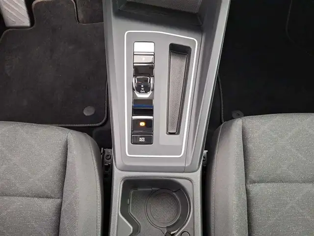 Volkswagen Golf view 14