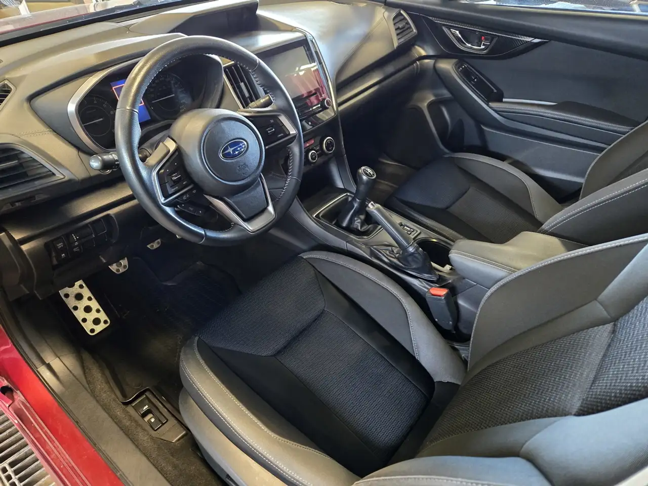 Subaru Impreza снимка Subaru Impreza