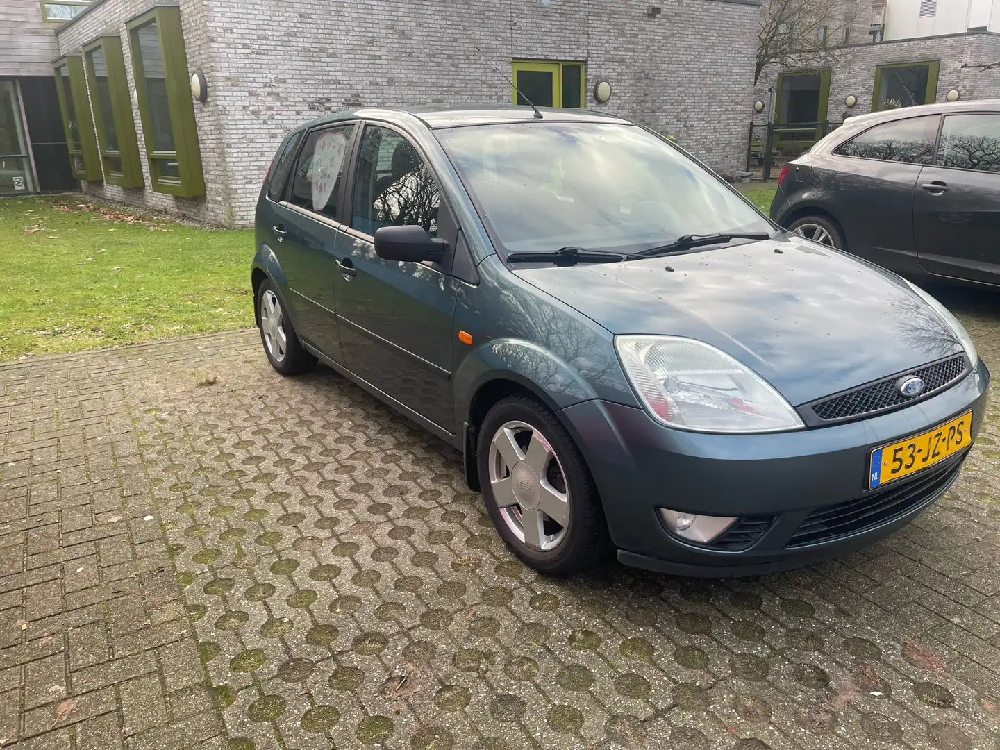 Ford Fiesta 1.4-16V First Edition Grün - 2