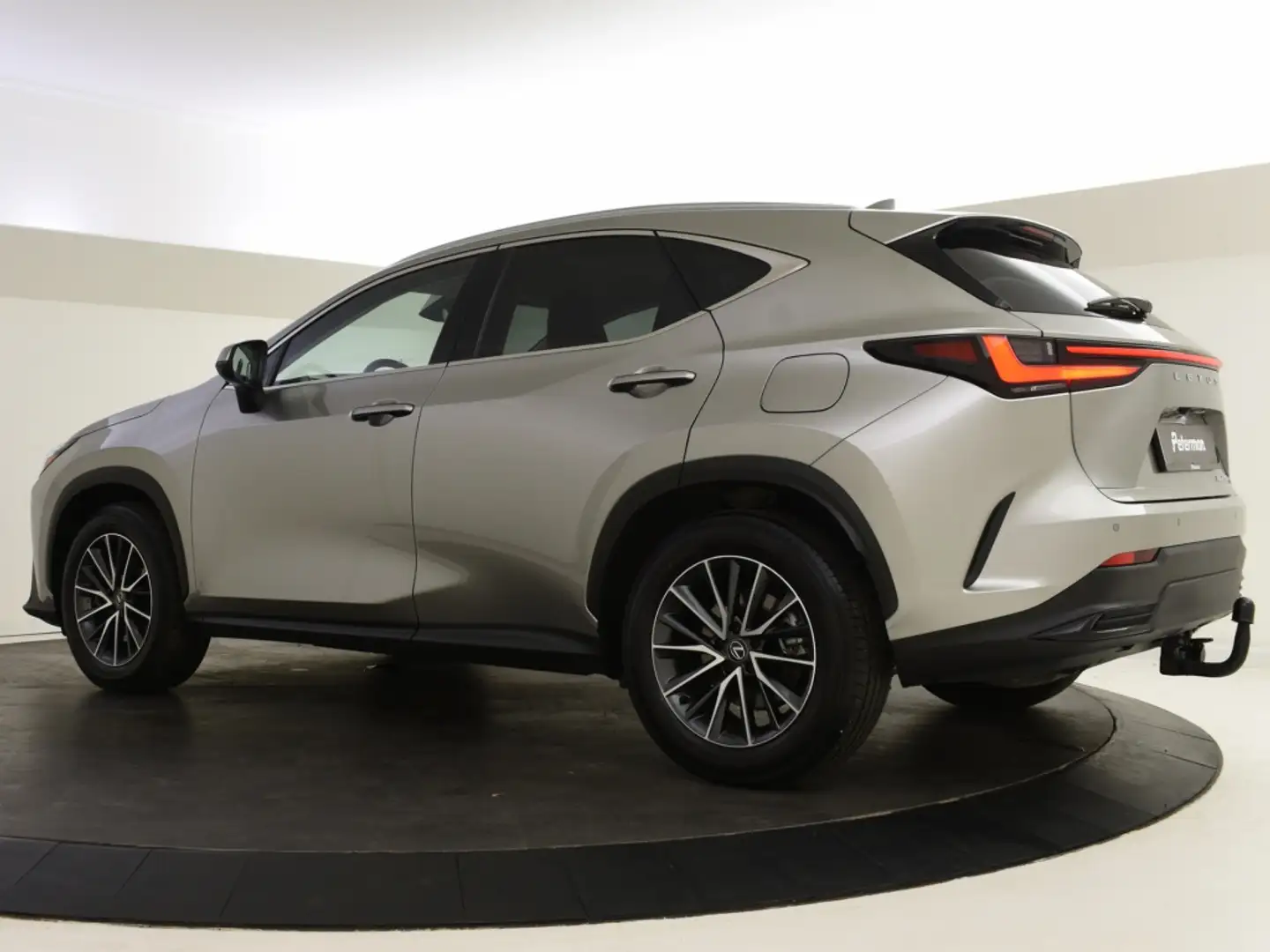Lexus NX 450h+ AWD Plug in Hybride Luxury Line | Trekhaak Grijs - 2