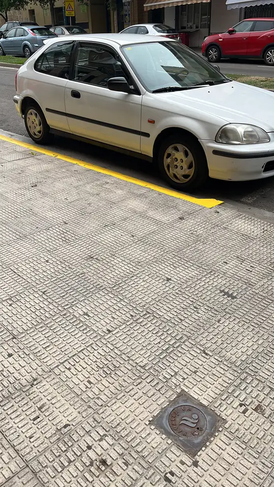 Honda Civic 1.5i-16 LSI, foto 8