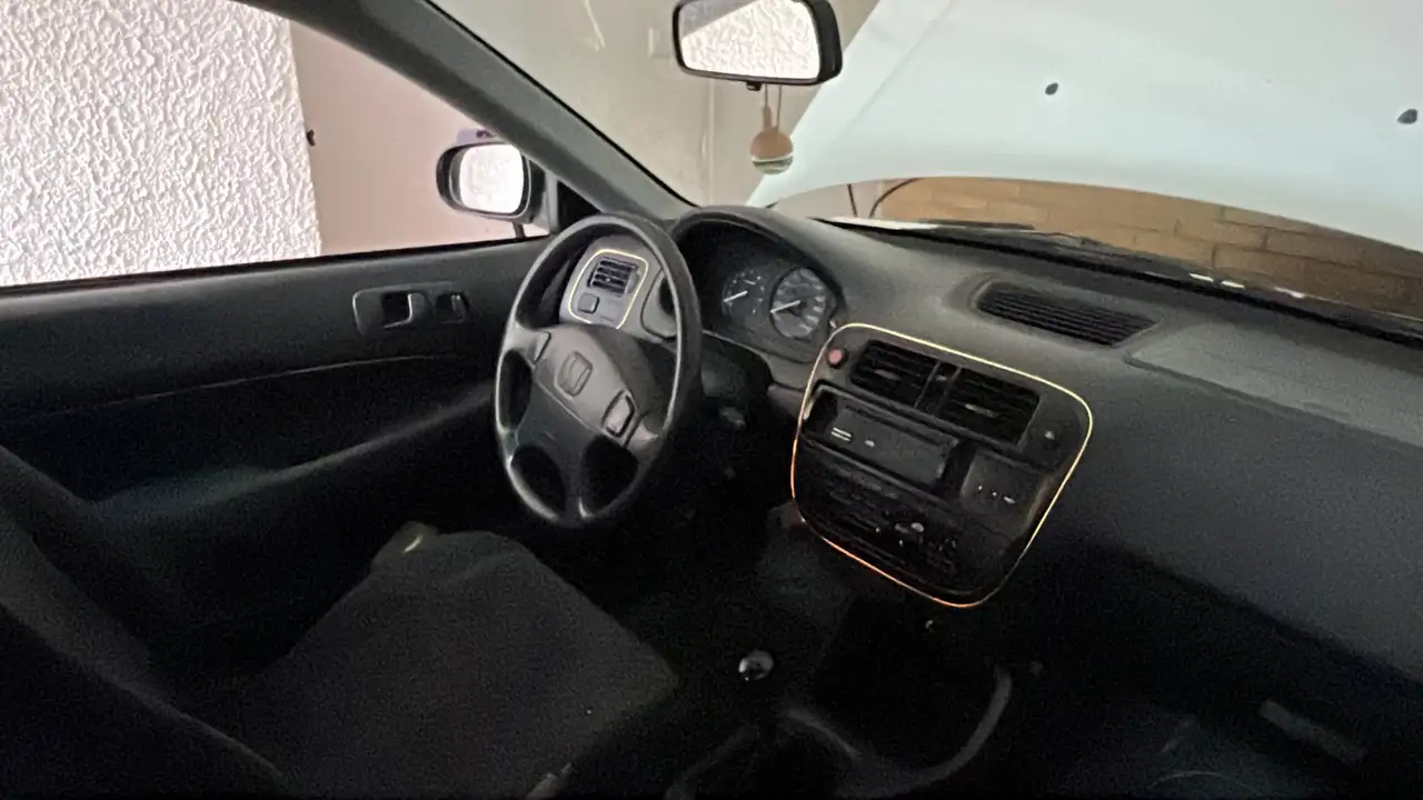 Honda Civic 1.5i-16 LSI, foto 6