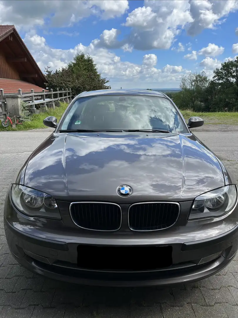 BMW 118 118i Braun - 1
