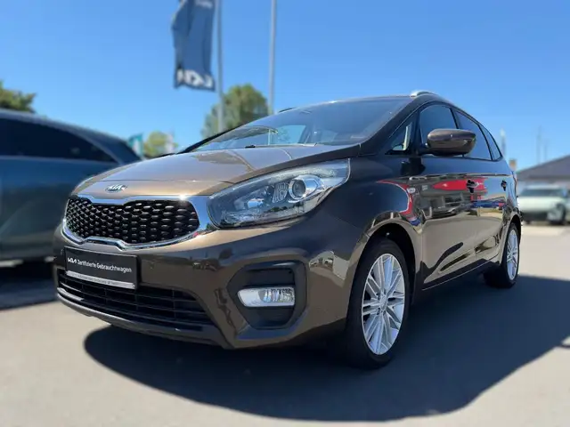 Kia Carens 1.6 GDI Dream Team Edition