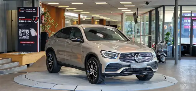 Mercedes-Benz GLC view 3
