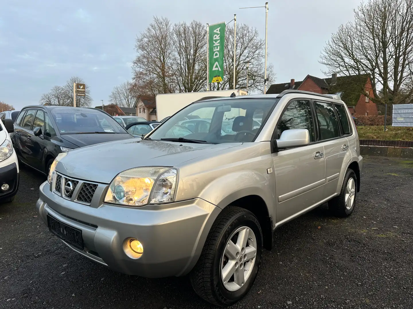 Nissan X-Trail 2.5 16V Sport*Automatik*AHK*4x4*Klima-Alu Gris - 1