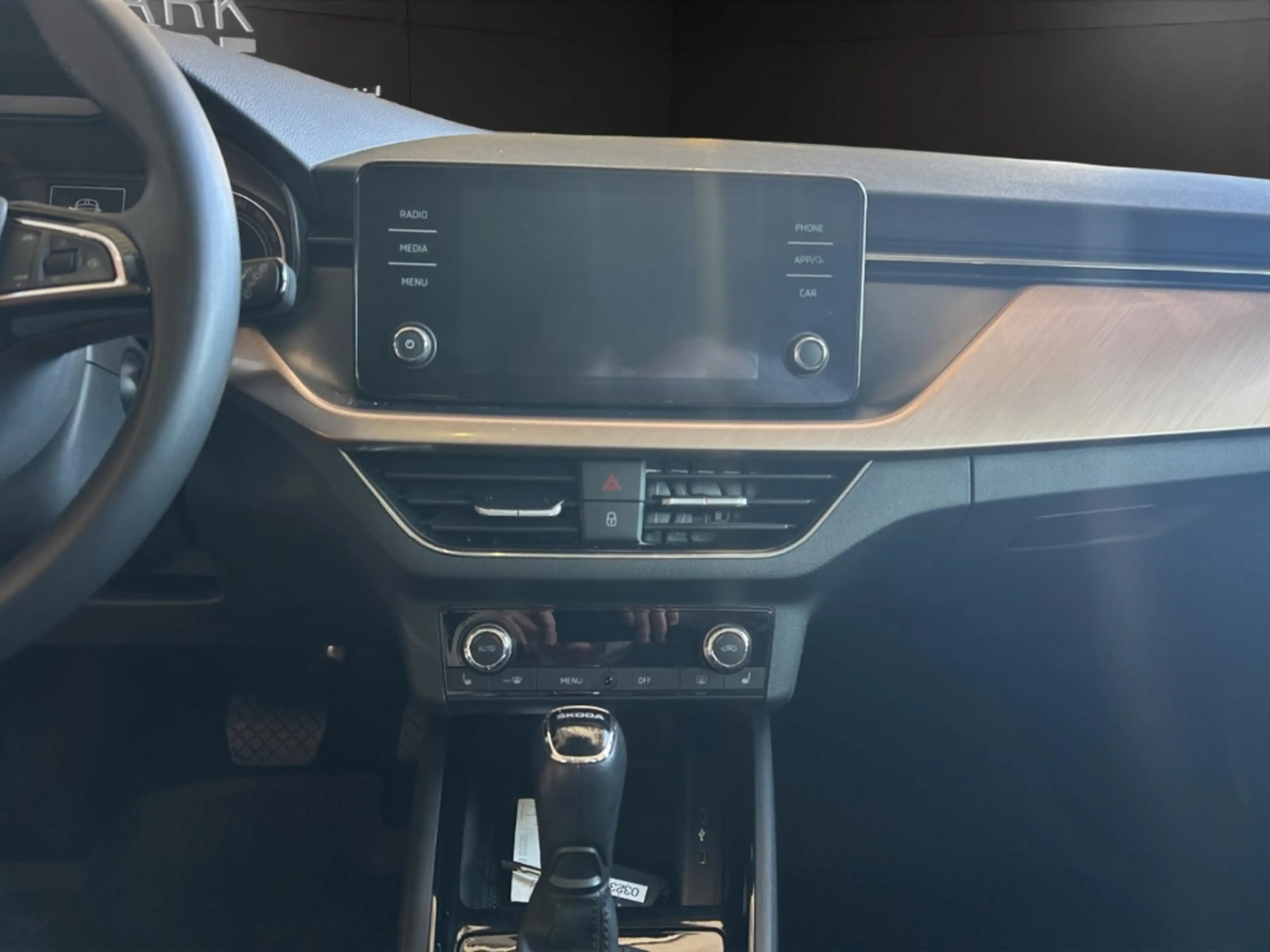 Skoda Scala Style LED Keyless Klimaautom PDC SHZ Kurvenlicht — photo 15