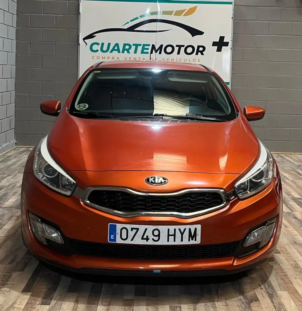 Kia Ceed / cee'd Pro_Cee´d 1.6CRDi Concept Naranja - 2