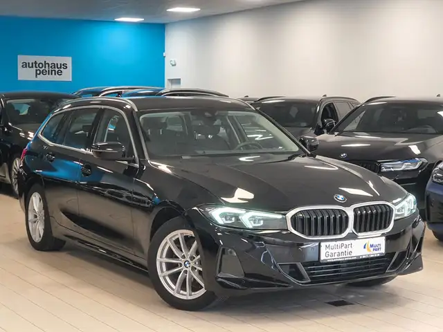 Bmw 318 d/Aut/WidscrDispl/ParkAs/LED/SportStz/Facelif