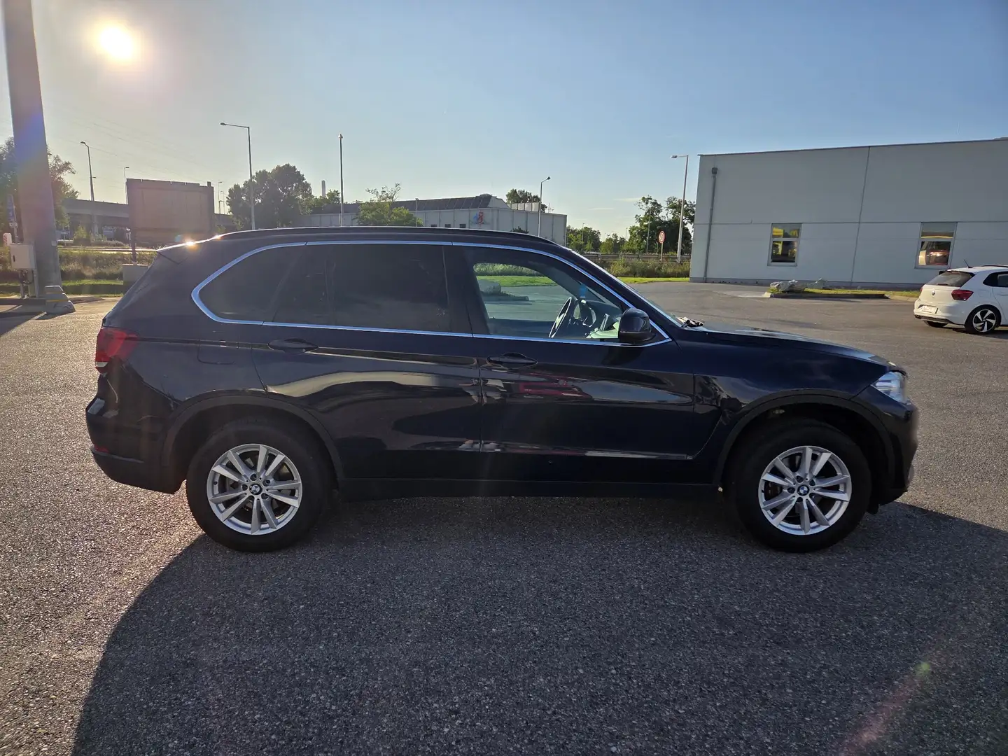 BMW X5 xDrive25d ( F15 )Österreich-Paket Aut. Blau - 2