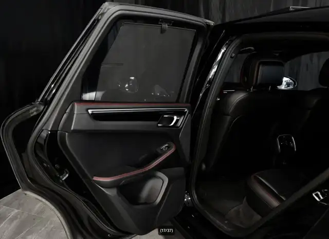 Porsche Macan view 12