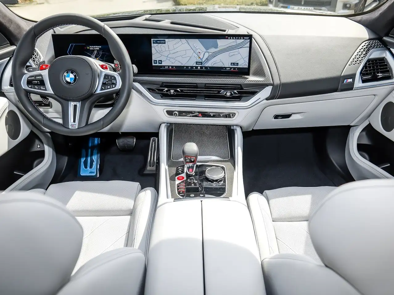 BMW XM 50e 11