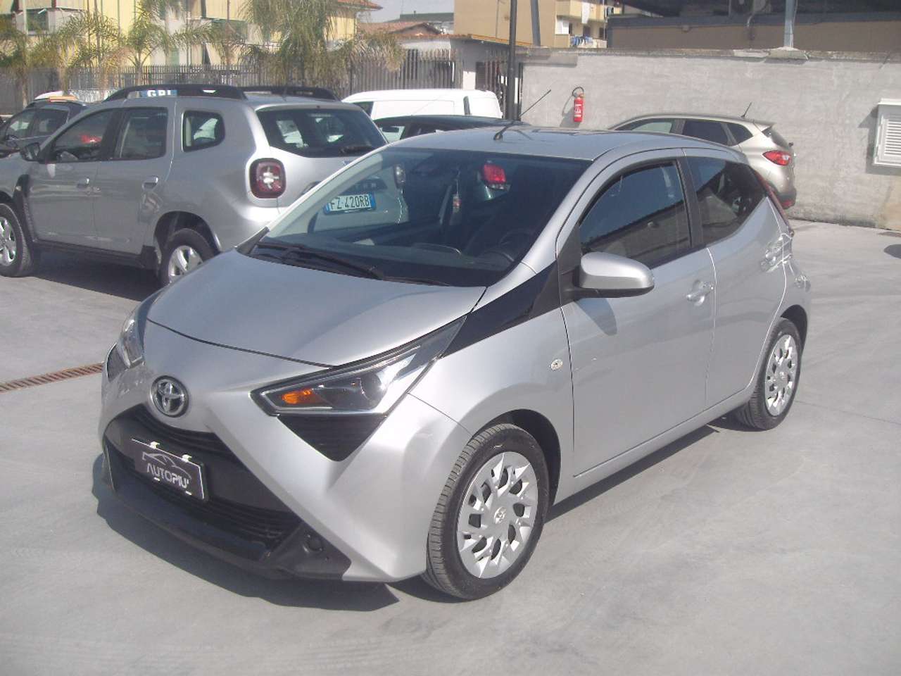 Toyota Aygo Aygo II 2018 5p 5p 1.0 x-cool m-mt 72cv