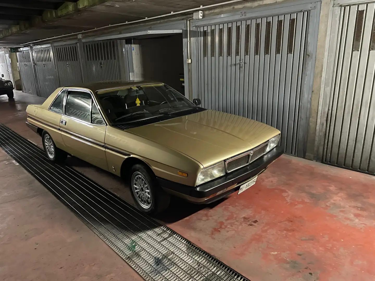 Lancia Gamma Gamma 2.0 Coupe Gold - 2