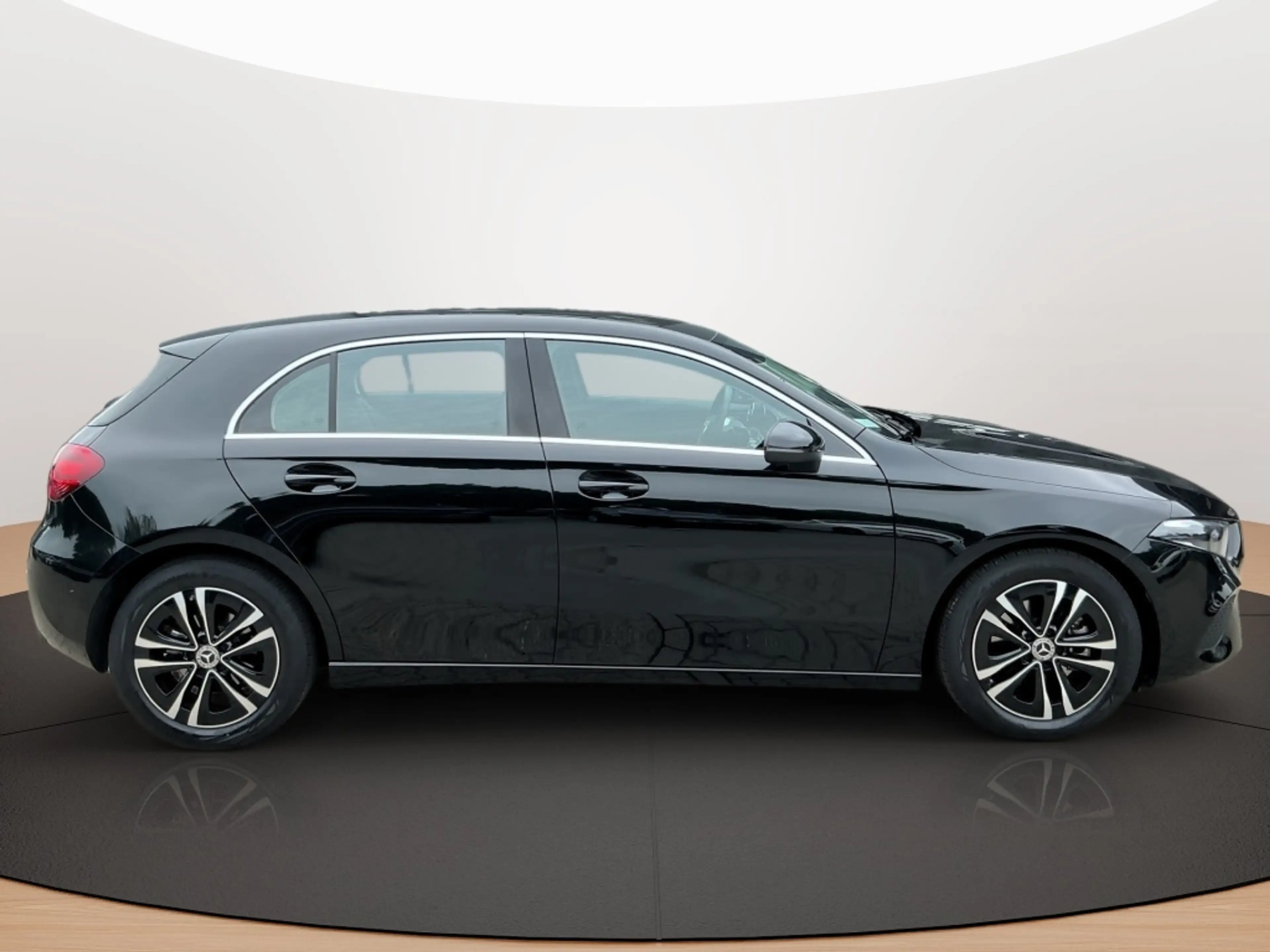 Mercedes-Benz A 200 PROGRESSIVE KAMERA SPUR PDC SHZ — photo 6