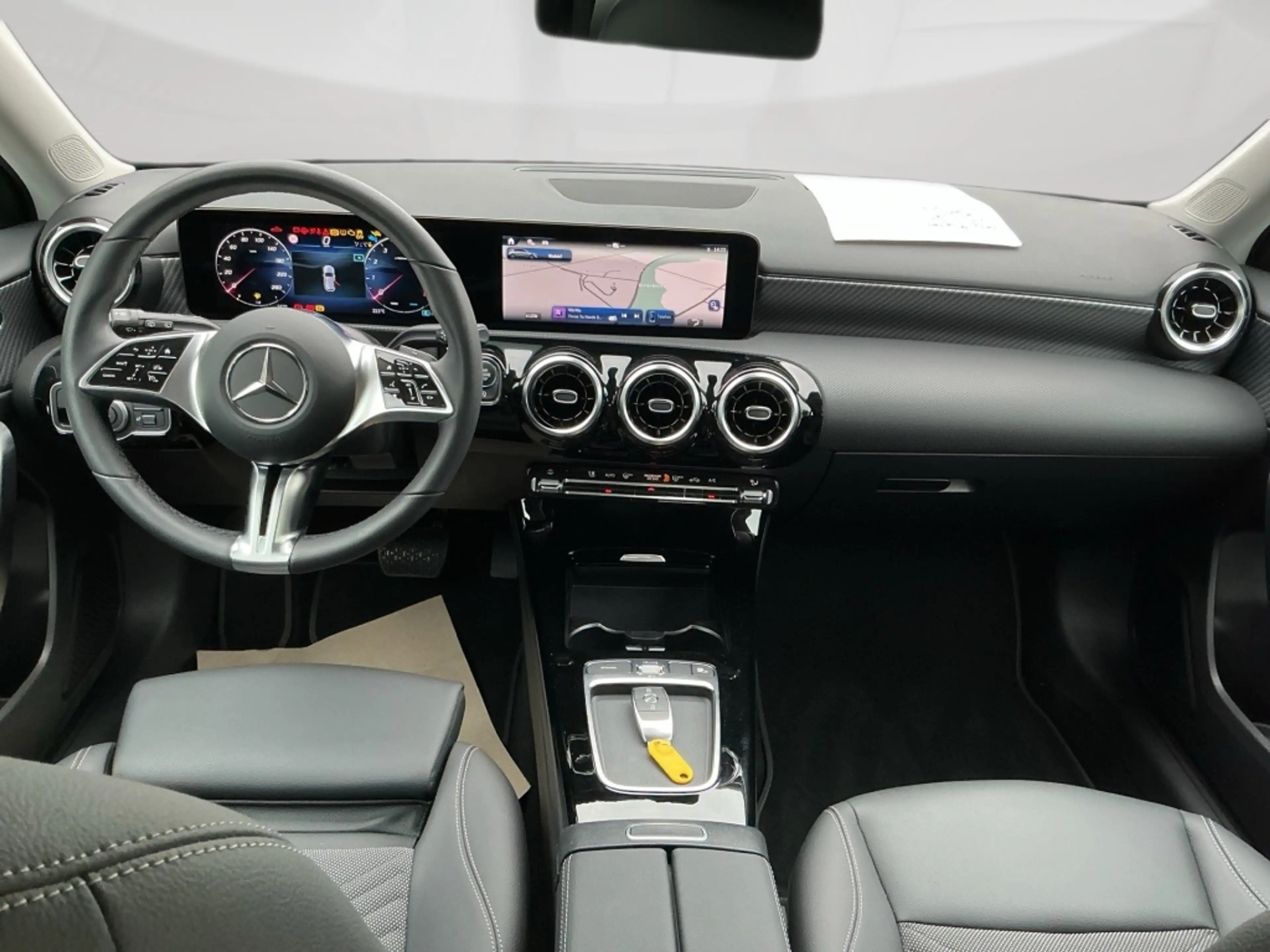 Mercedes-Benz A 200 PROGRESSIVE KAMERA SPUR PDC SHZ — photo 13