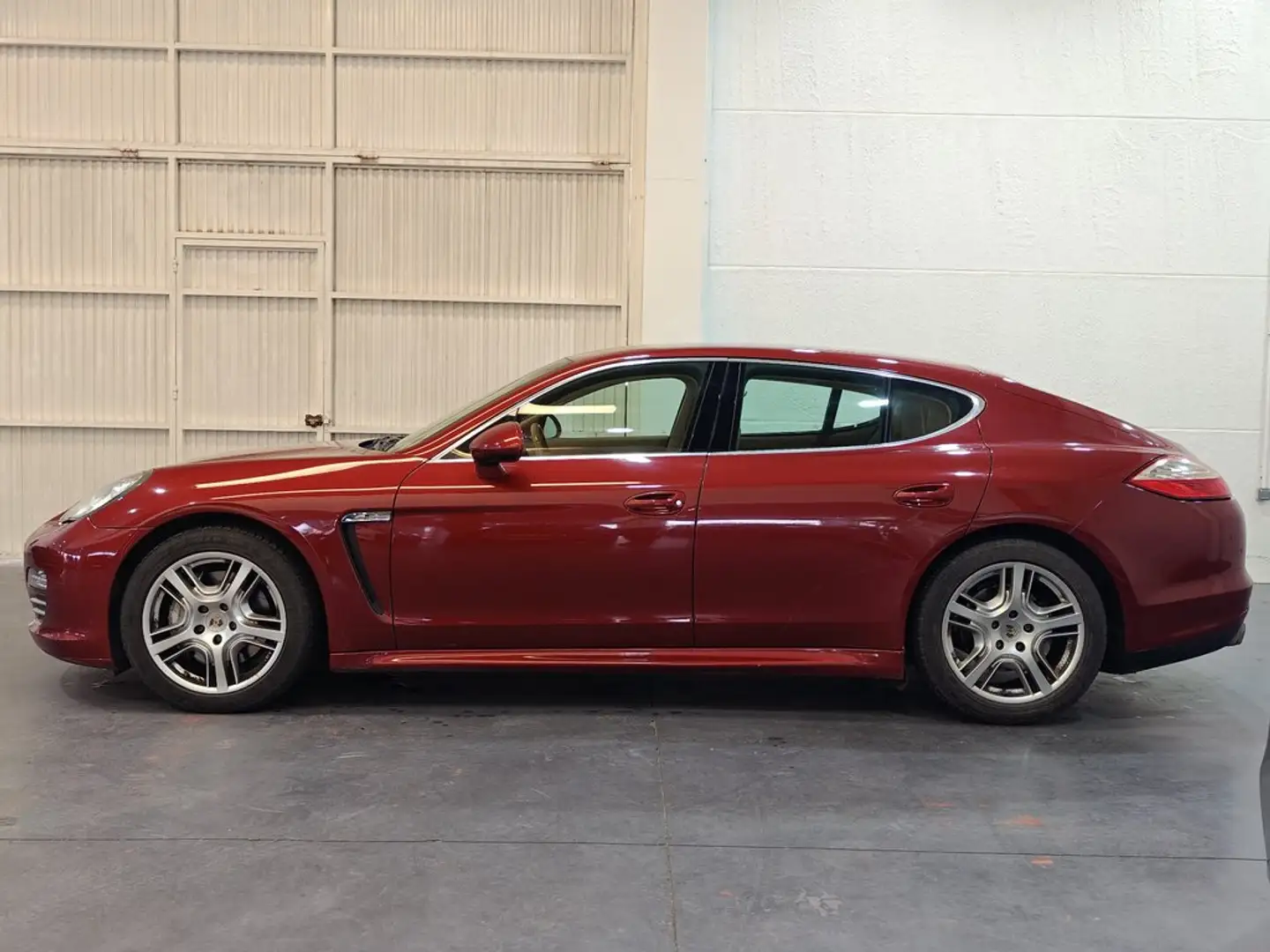 Porsche Panamera 4.8 4S Rojo - 2