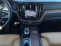 Volvo XC60 B5 Ultimate Dark AWD/AHK/Pano/Standhz/20Zo Klima Schwarz - thumbnail 11