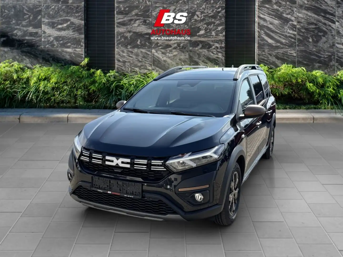 Dacia Jogger TCe 110 (7-Sitzer) Extreme+ Mehrfach Vorhanden Schwarz - 1