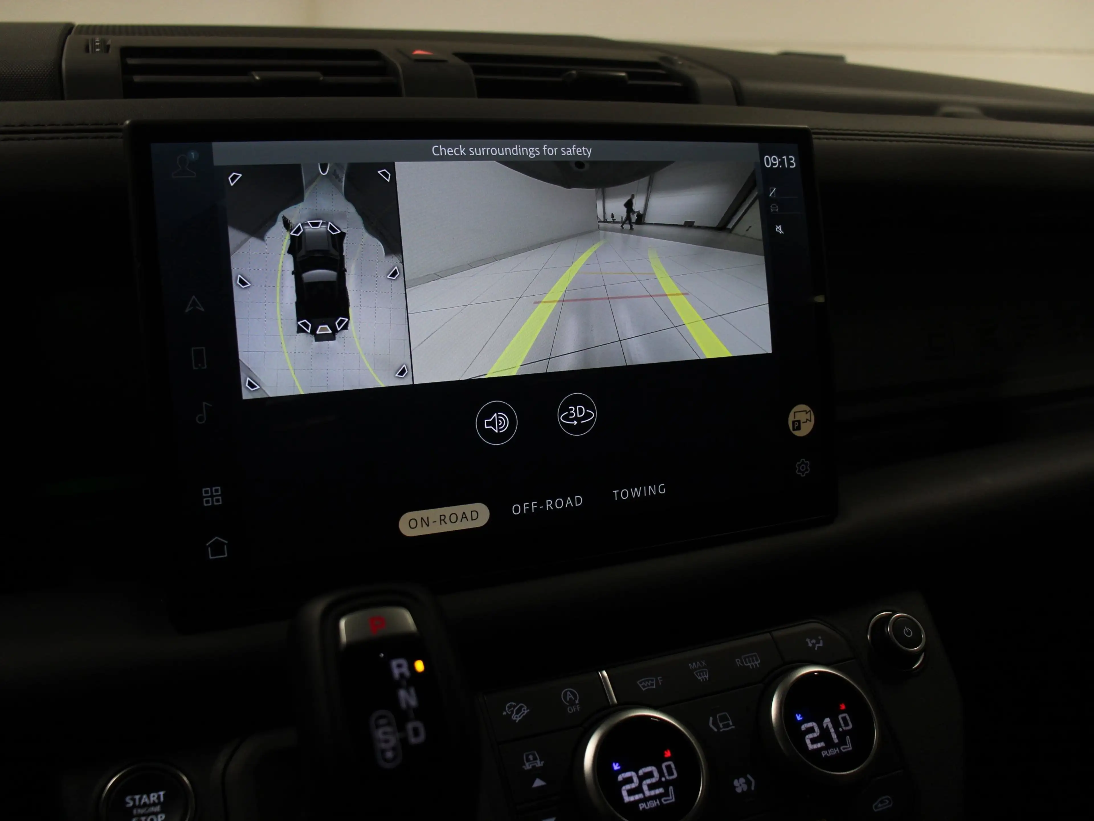 Land Rover Defender 90 P425 X AHK DAB WLAN Klimaaut. — photo 13