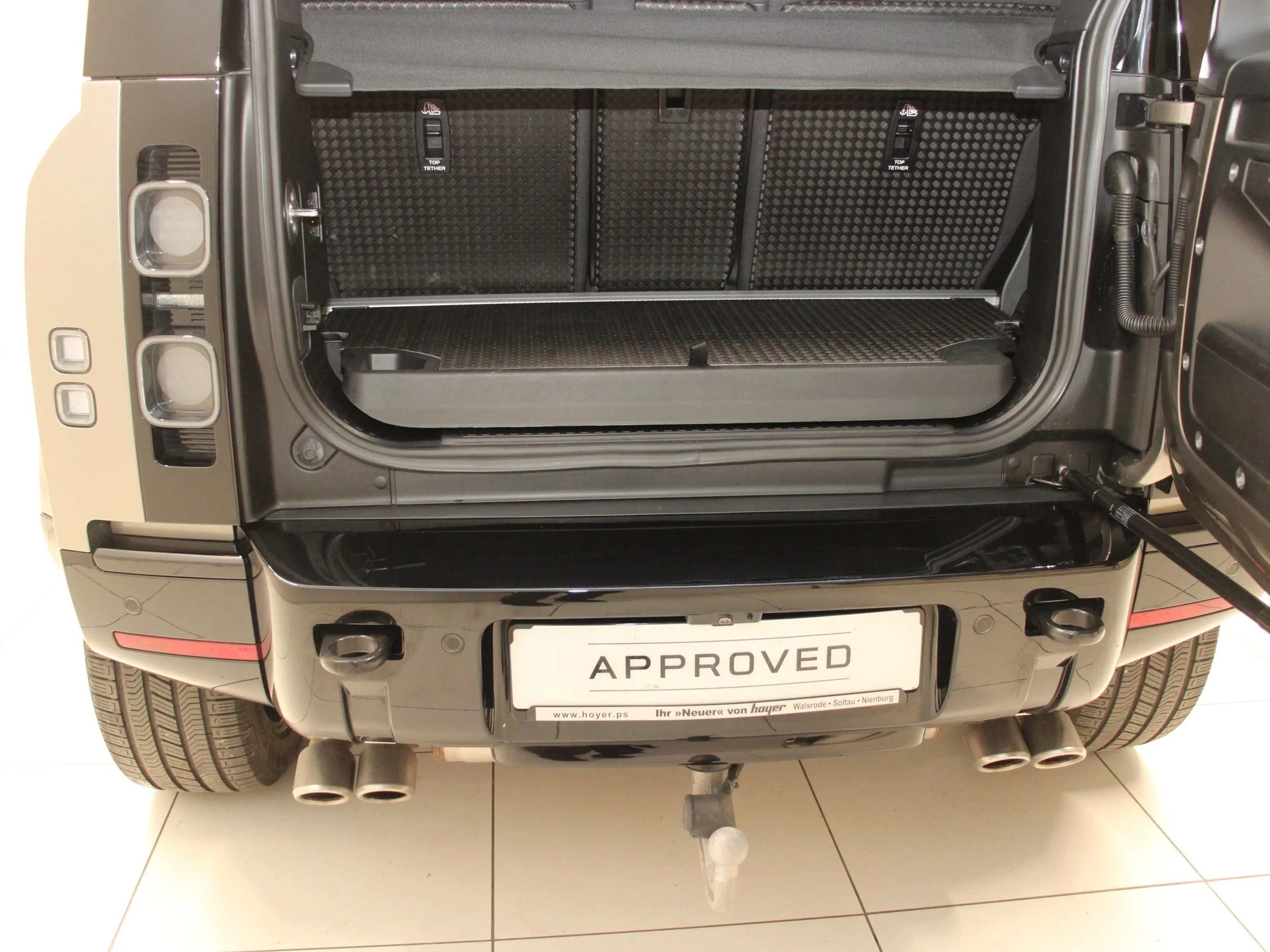Land Rover Defender 90 P425 X AHK DAB WLAN Klimaaut. — photo 12