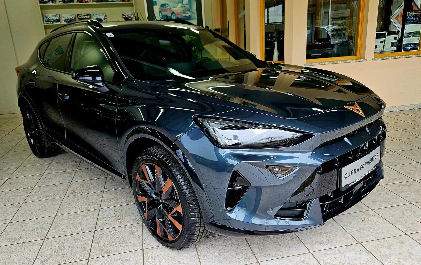 CUPRA Formentor 1.5 *ACC *DSG *NAVI *AHK *elek. Heckklappe *Keyles Grau - 1