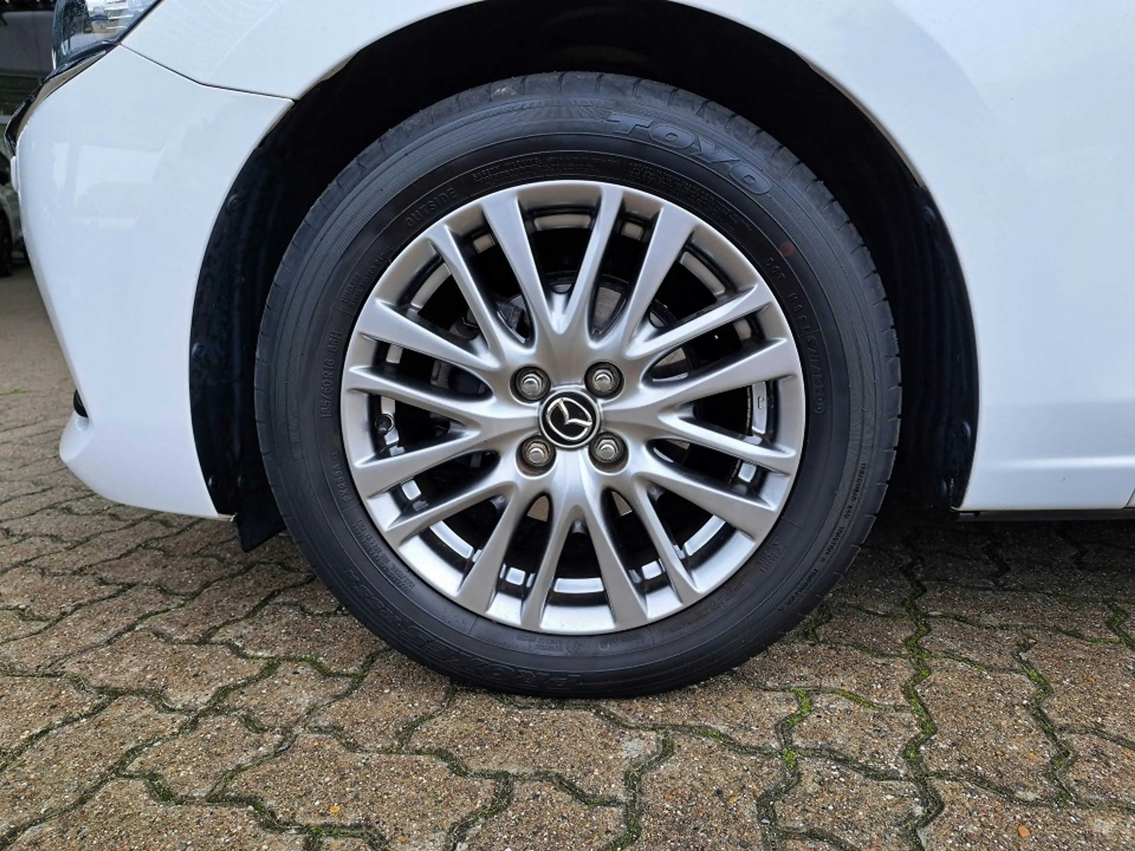 Mazda 2 1.5i KIZOKU LED, RFK, Carplay — photo 8