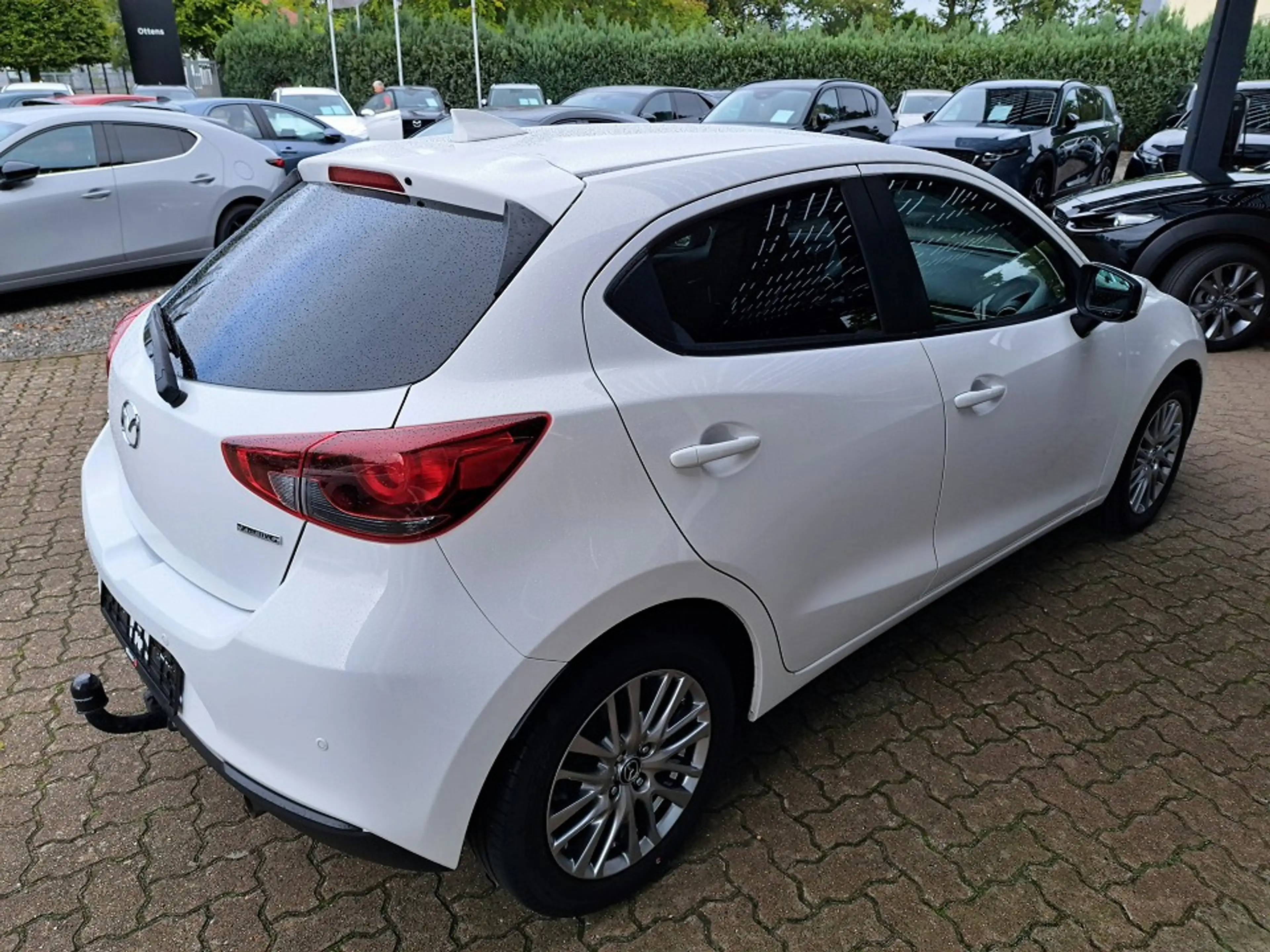 Mazda 2 1.5i KIZOKU LED, RFK, Carplay — photo 5