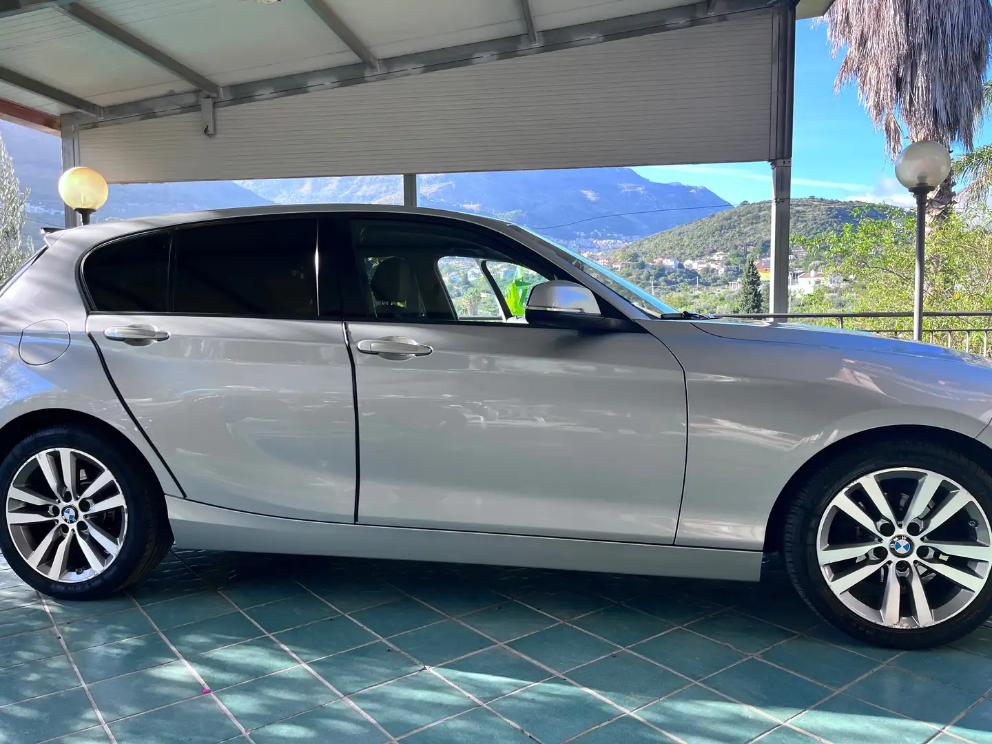 BMW 116 Serie 1 F/20-21 2015 116d Advantage 5p Argento - 1