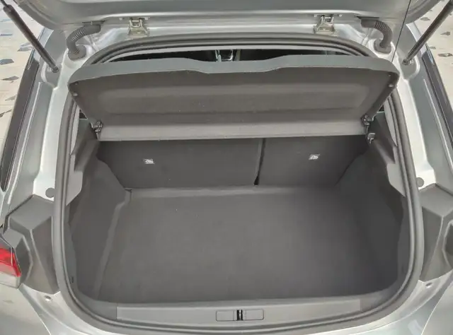Opel Corsa view 9