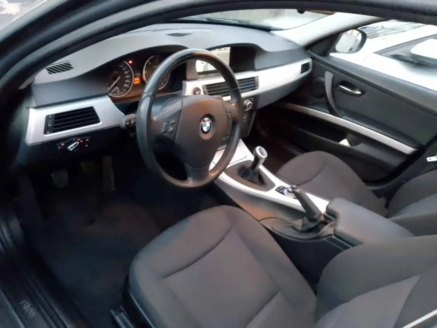 BMW 320 Serie 3 E91 Touring 320d Touring xdrive 184cv Szürke - 2