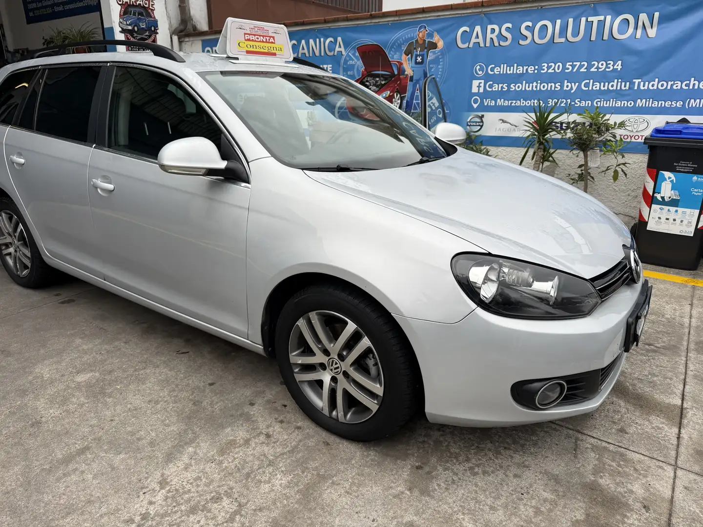Volkswagen Golf Variant 1.6 tdi Highline - 1