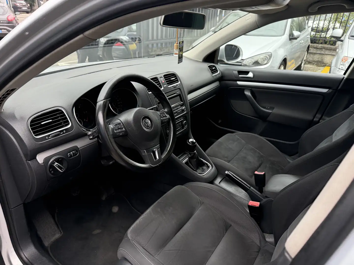 Volkswagen Golf Variant 1.6 tdi Highline - 2