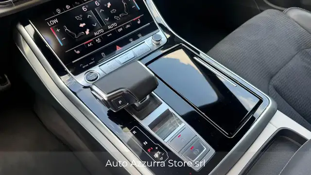 Audi Q8 view 14