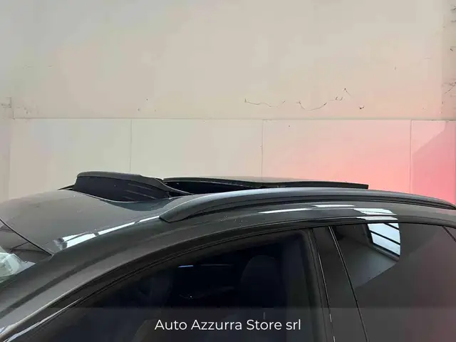 Audi Q8 view 7