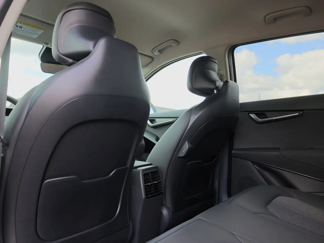 Kia Niro снимка Kia Niro