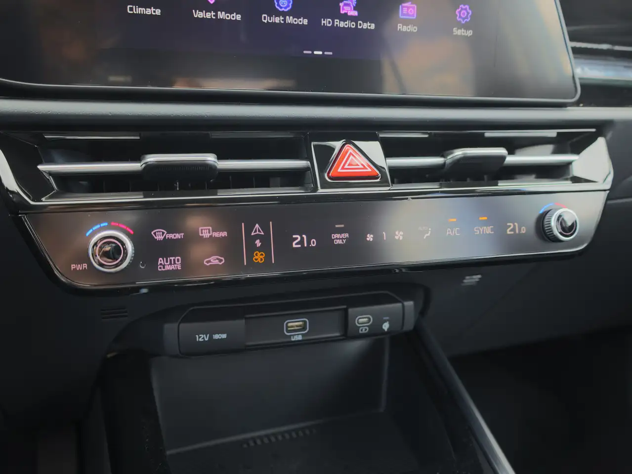 Kia Niro снимка Kia Niro