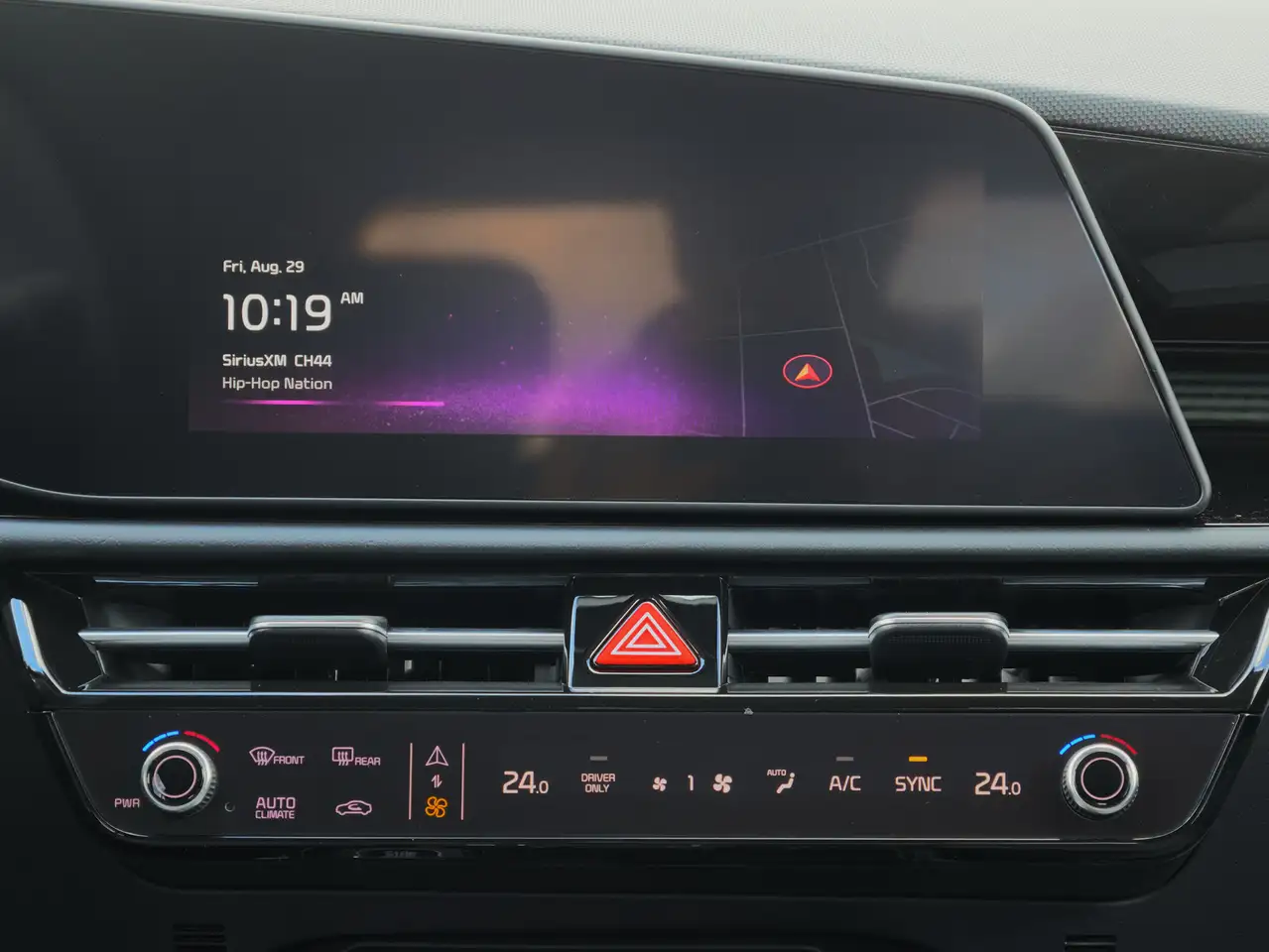 Kia Niro снимка Kia Niro