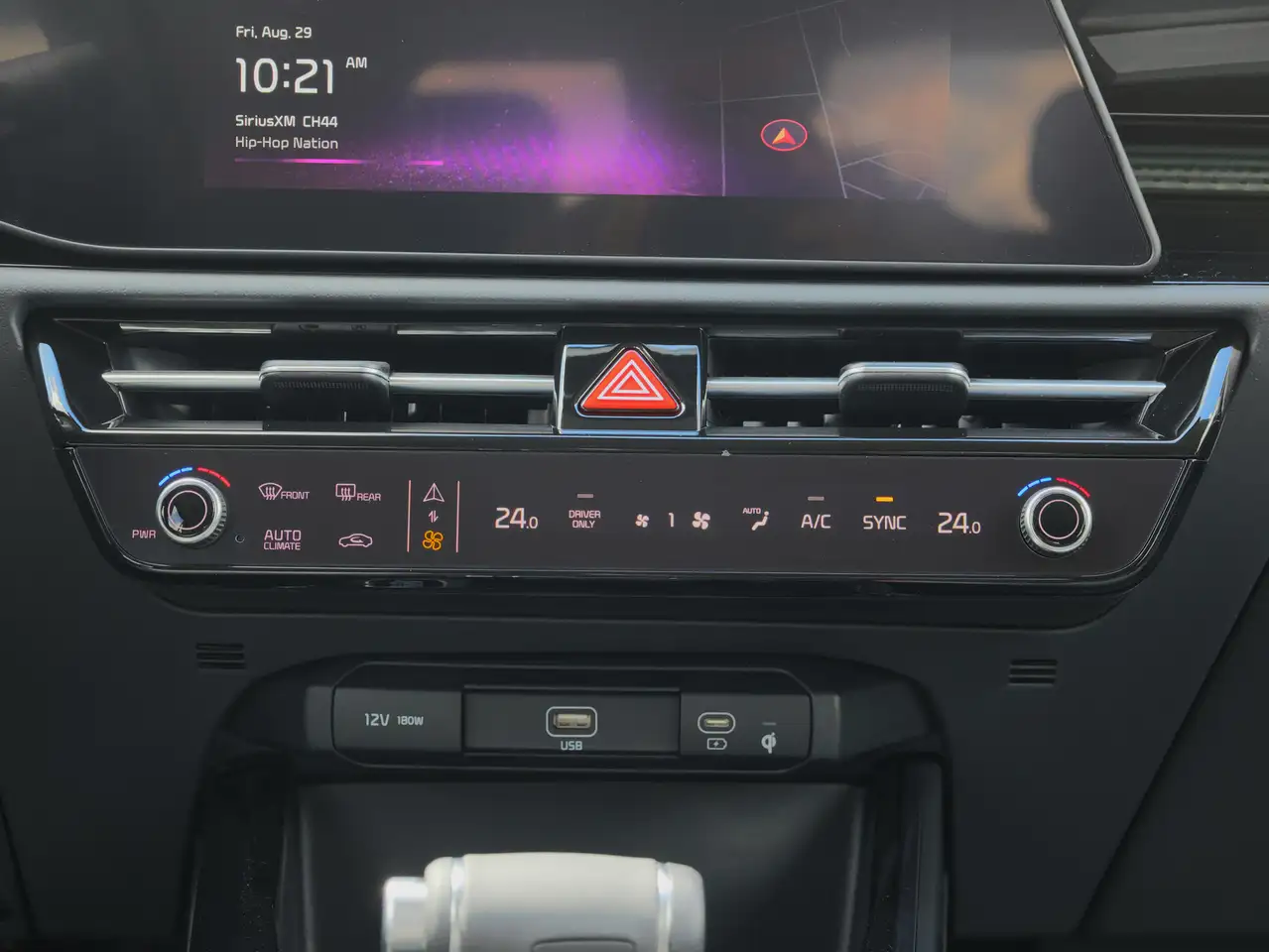 Kia Niro снимка Kia Niro